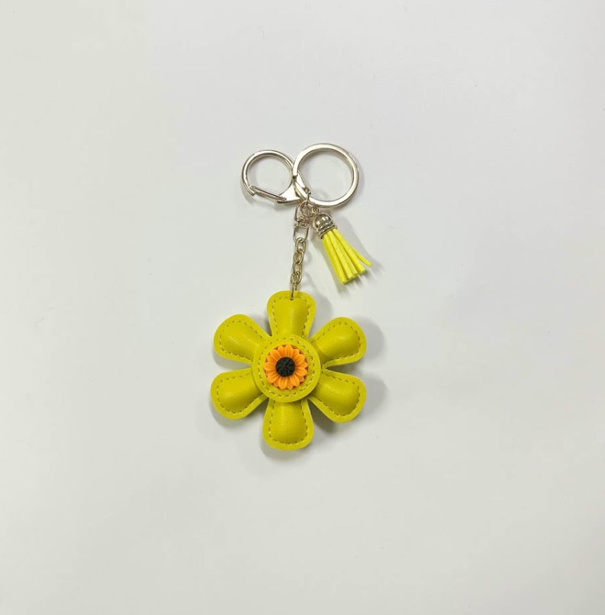 Daisy Flower Bag Charm