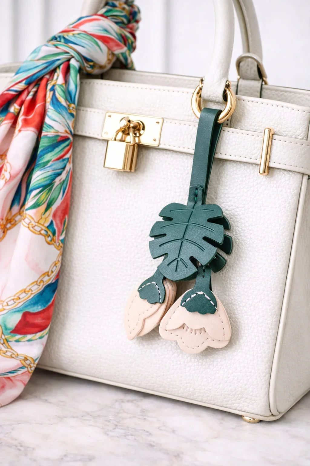 Monstera Bloom Leather Bag Charm – Botanical Floral Leather Keychain, Handmade Flower Bag Accessory, Gift for Plant Lovers - Roxy's Collectables