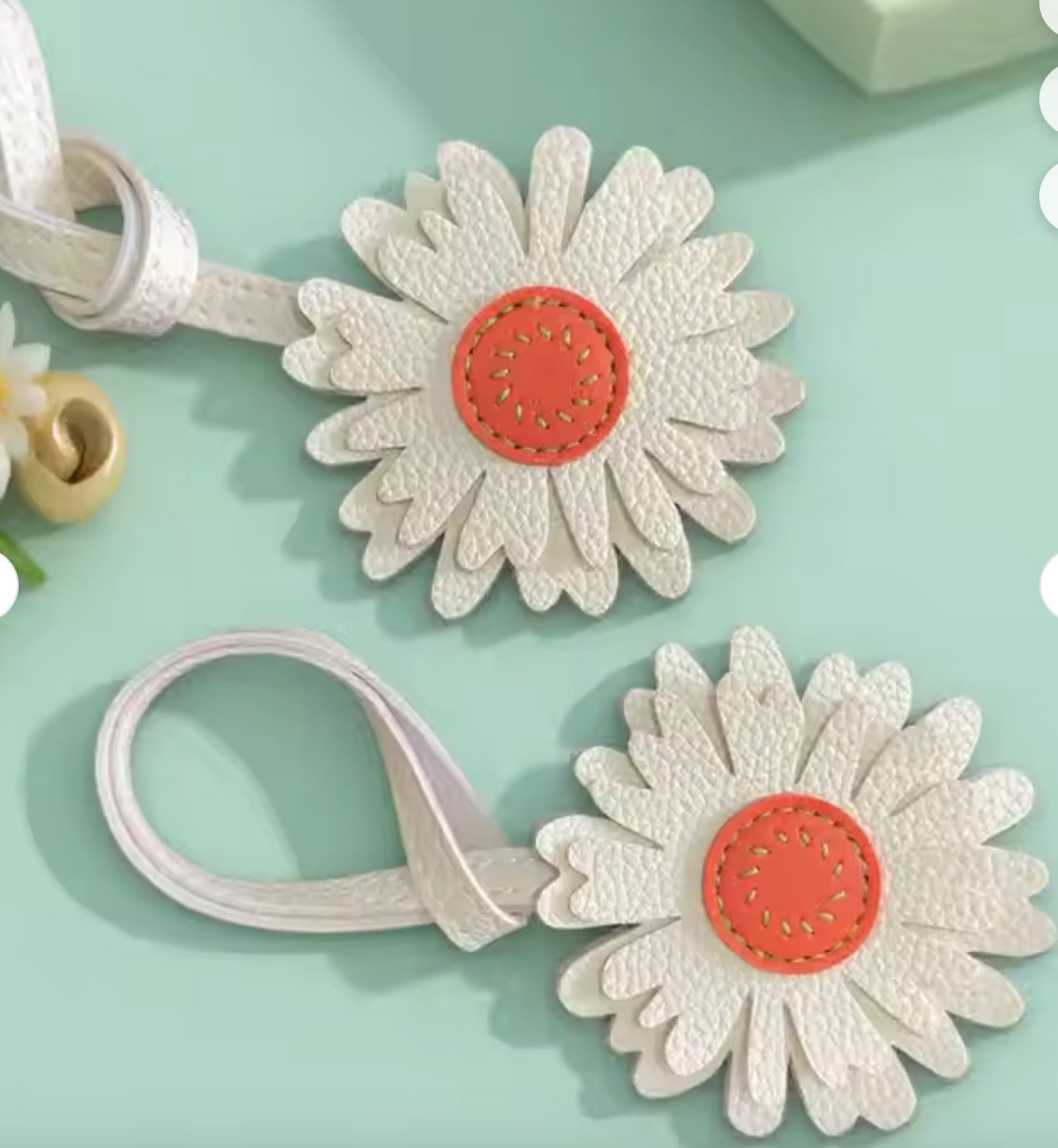 Double Daisy Bag Charm